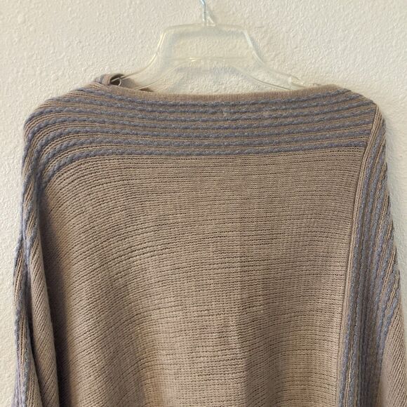 MAX EDITION Knit Poncho Asymmetrical Acrylic Size Sm/Med Fringe Boho Artsy - Picture 11 of 14